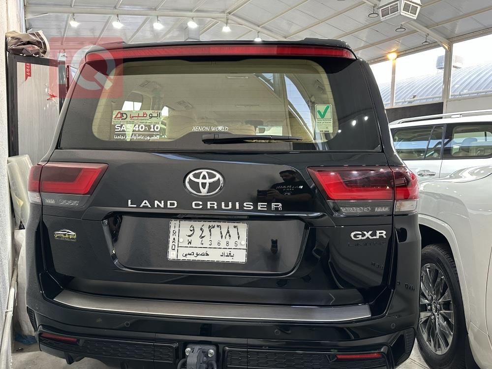 Toyota Land Cruiser